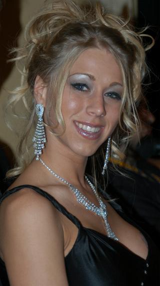 Katie Morgan posando en los premios AVN 2005.